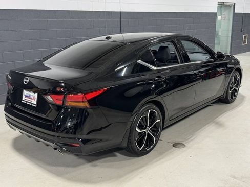 Used 2024 Nissan Altima 2.5 SR FWD image 19