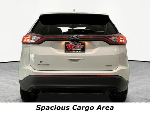 Used 2018 Ford Edge SE FWD image 5