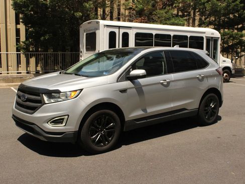 Used 2015 Ford Edge SEL w/ Equipment Group 201A AWD/4WD image 12