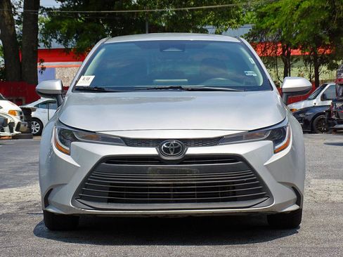 Used 2023 Toyota Corolla LE FWD image 9