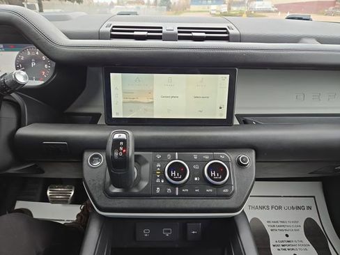 Used 2020 Land Rover Defender 110 HSE image 25