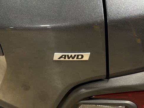 Used 2021 Hyundai Kona SEL AWD/4WD image 25