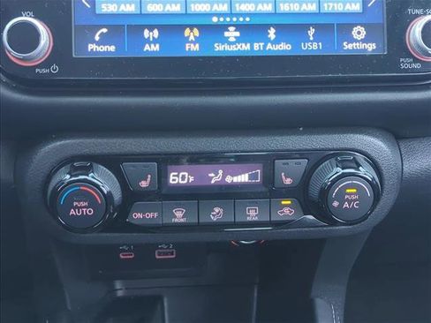 Used 2021 Nissan Kicks SR w/ SR Premium Package image 12