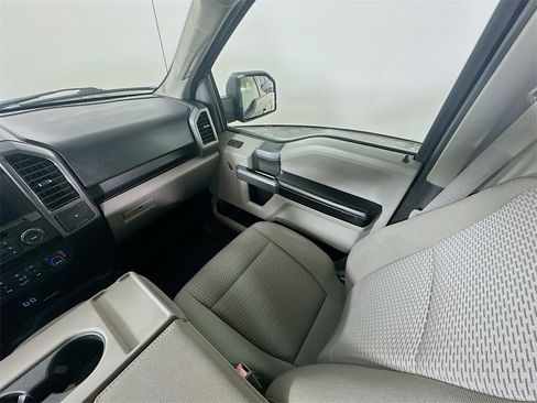 Used 2018 Ford F150 XLT w/ Equipment Group 302A Luxury image 11