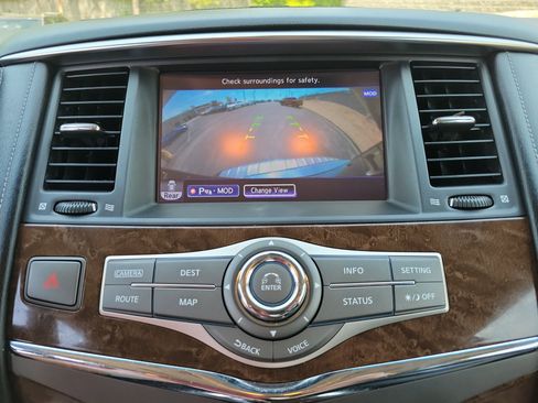 Used 2016 INFINITI QX80 Luxe w/ 22" Wheel Package image 19