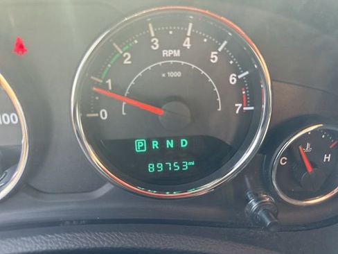 Used 2015 Jeep Wrangler Unlimited Sahara AWD/4WD image 19