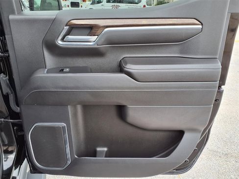 Used 2023 GMC Sierra 1500 SLE image 15