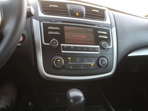 Used 2016 Nissan Altima 2.5 S FWD image 14