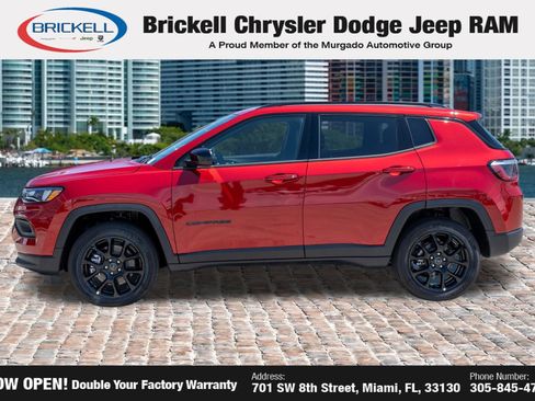 Used 2026 Jeep Compass Latitude AWD/4WD image 8