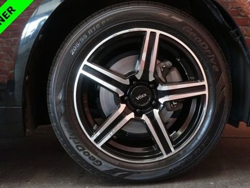 Used 2020 Toyota Corolla LE image 85