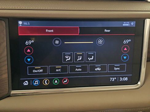 Used 2021 GMC Yukon Denali w/ Denali Premium Package AWD/4WD image 12