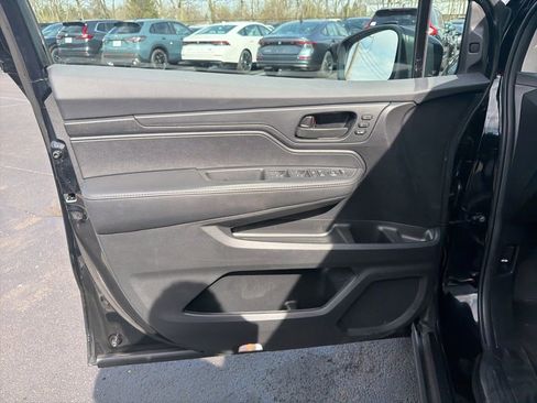 Used 2025 Honda Odyssey EX-L image 18