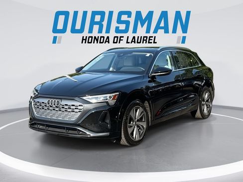 Used 2024 Audi Q8 e-tron Premium Plus AWD/4WD image 1