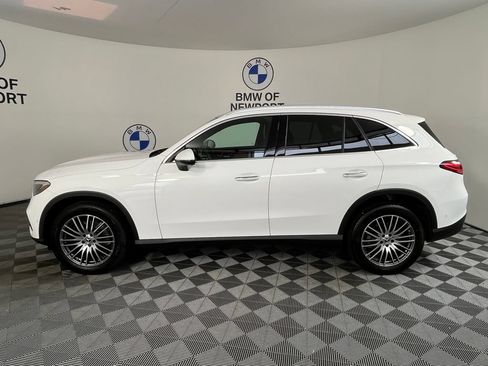 Used 2025 Mercedes-Benz GLC 300 4MATIC image 13