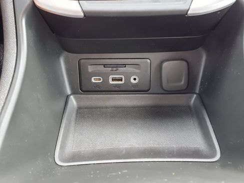 Used 2022 GMC Terrain SLT w/ Infotainment Package II AWD/4WD image 37