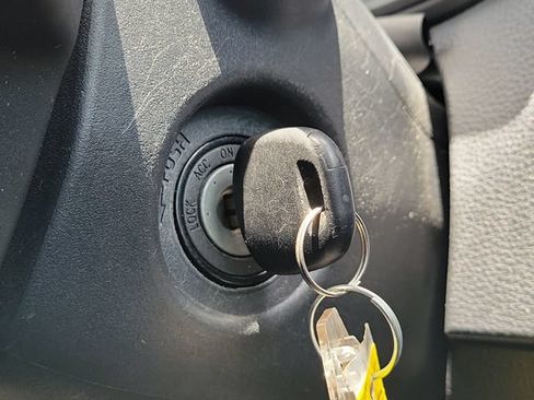 Used 2022 Toyota Corolla LE FWD image 33