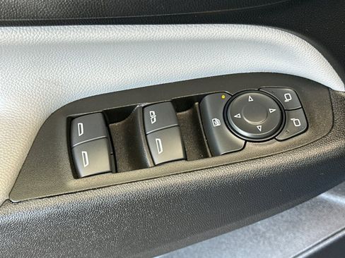 Used 2024 Chevrolet Equinox LS image 12