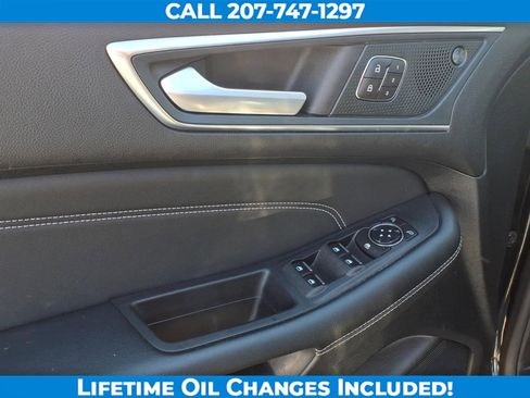 Used 2024 Ford Edge Titanium image 11