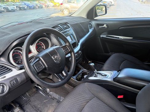 Used 2018 Dodge Journey SE FWD image 25