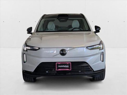 New 2025 Volvo EX90 Plus image 5