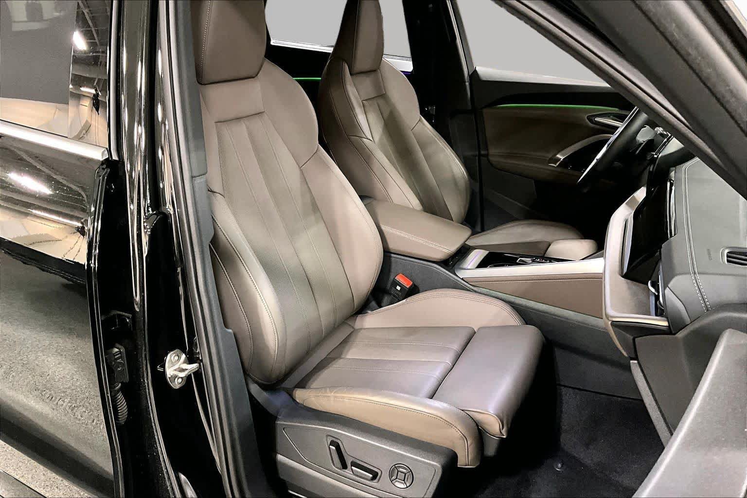 Certified 2025 Audi Q5 Premium w/ Premium Plus AWD/4WD image 9