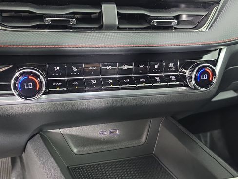 Used 2026 Chevrolet Equinox RS w/ Convenience Package III FWD image 21