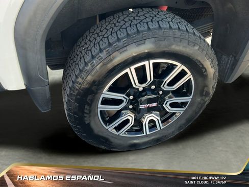 Certified 2022 GMC Sierra 2500 AT4 w/ Gooseneck/5TH Wheel Package image 11