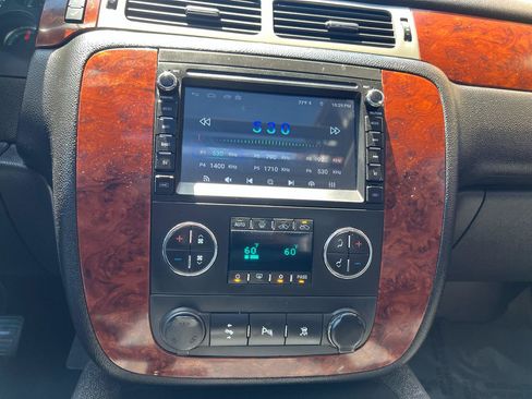 Used 2011 Chevrolet Avalanche LT AWD/4WD image 39