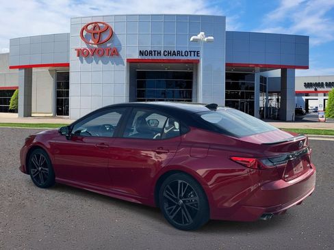 Used 2025 Toyota Camry XSE FWD image 6
