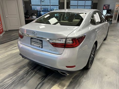 Used 2017 Lexus ES 350 350 w/ Luxury Package image 32