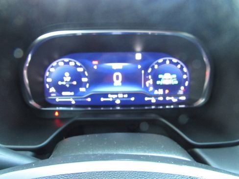 Used 2022 Chevrolet Tahoe Premier AWD/4WD image 32