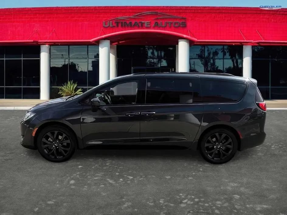 Used 2019 Chrysler Pacifica Touring-L w/ Advanced Safetytec Group FWD image 9