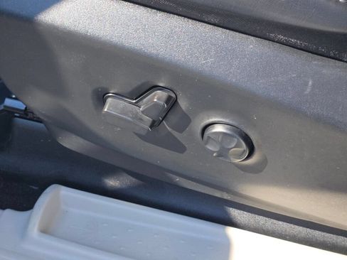 Certified 2023 Chrysler Pacifica Touring-L FWD image 29