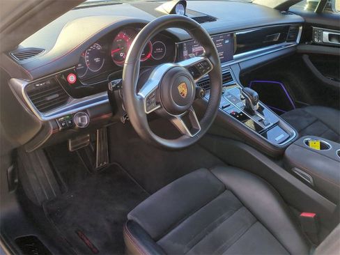 Used 2019 Porsche Panamera GTS image 13