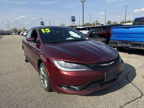 Used 2015 Chrysler 200 S FWD image 1