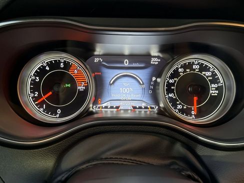 Used 2020 Jeep Cherokee Limited image 17