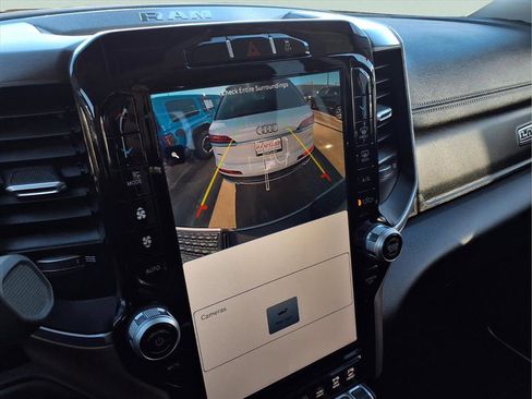 Used 2024 RAM 2500 Laramie image 16