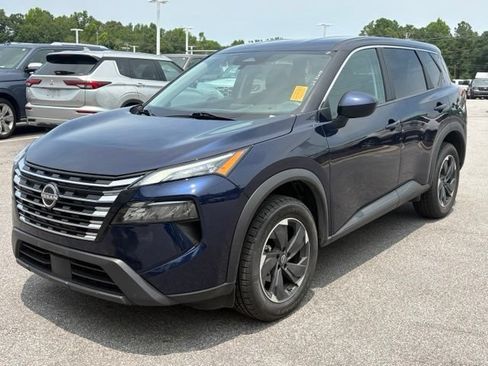 Used 2024 Nissan Rogue SV AWD/4WD image 1