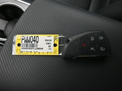Used 2026 Chevrolet Equinox LT w/ Convenience Package II AWD/4WD image 43