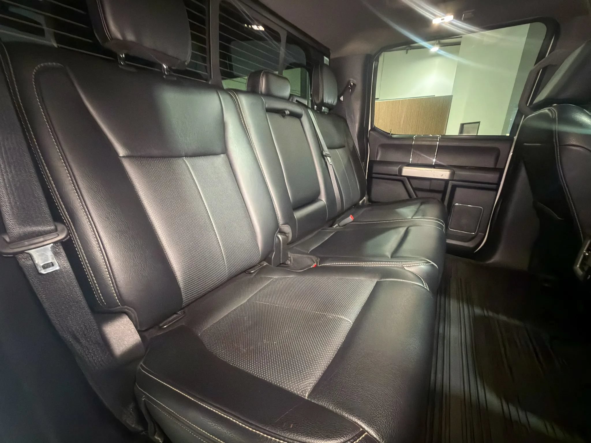Used 2021 Ford F350 Lariat AWD/4WD image 10