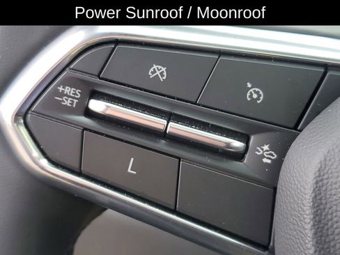 Used 2025 Chevrolet Equinox LT w/ Convenience Package II image 10