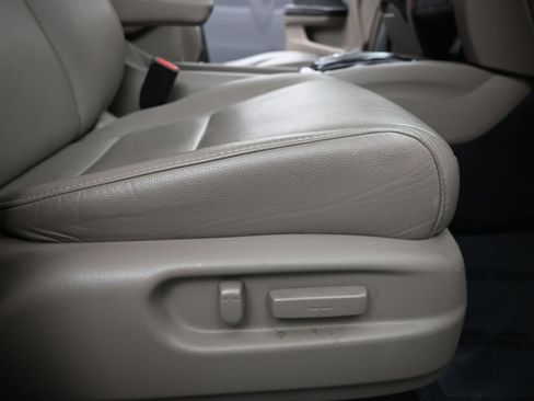 Used 2022 Honda Pilot Touring image 16