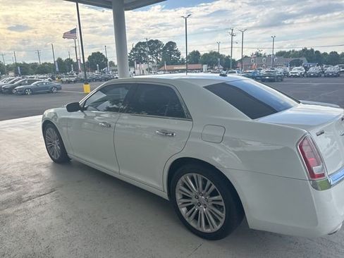 Used 2012 Chrysler 300 Limited RWD image 5