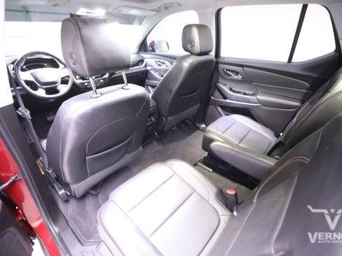 Used 2019 Chevrolet Traverse RS image 9