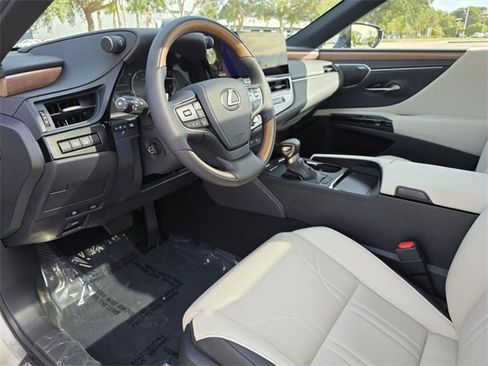 New 2025 Lexus ES 350 Ultra Luxury image 23