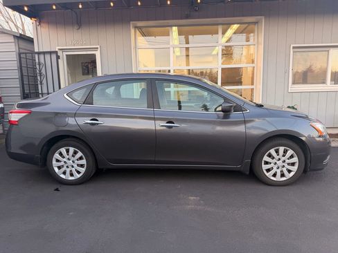 Used 2015 Nissan Sentra SV image 9