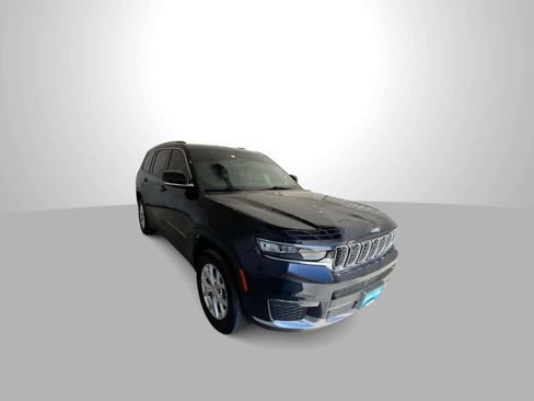 Used 2023 Jeep Grand Cherokee L Limited w/ Luxury Tech Group II image 2