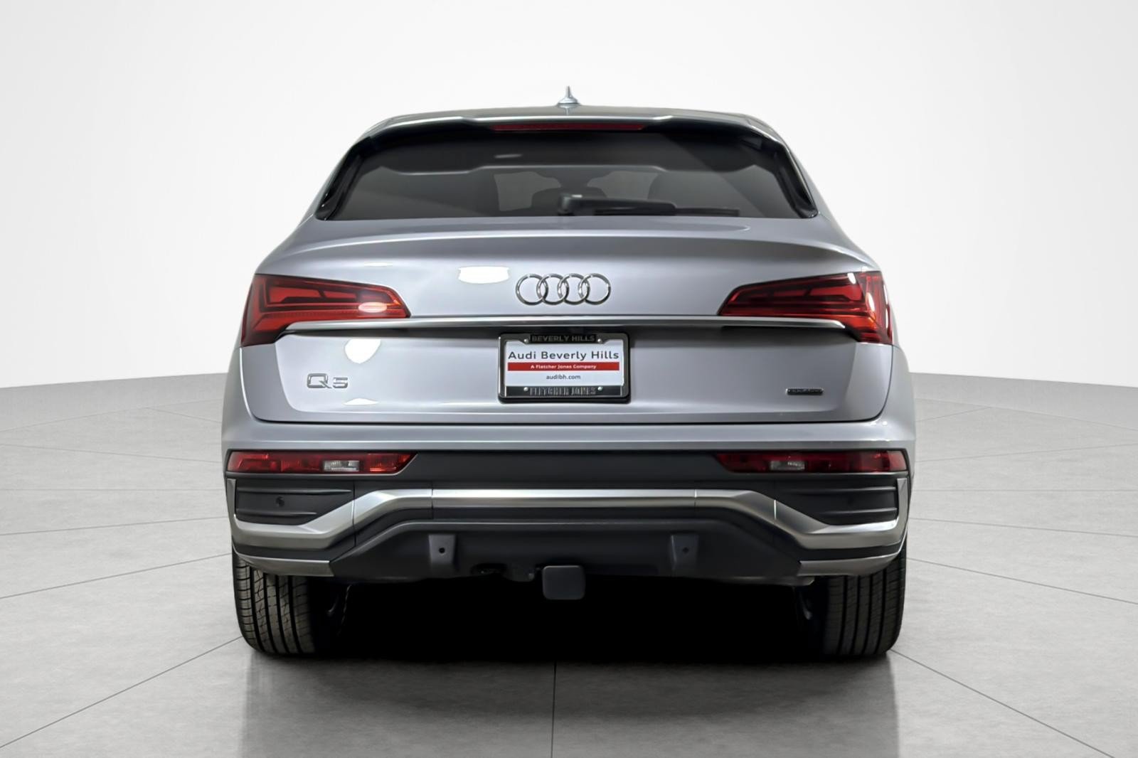Used 2023 Audi Q5 2.0T Premium Plus w/ Premium Plus Package AWD/4WD image 4