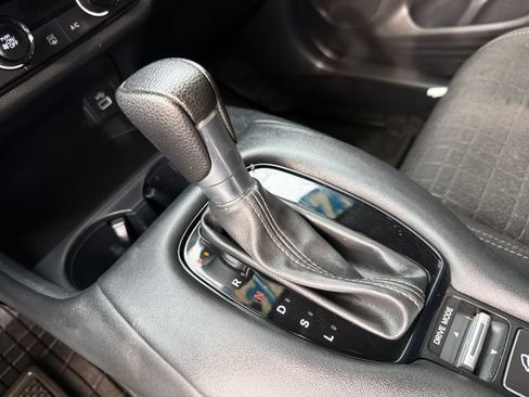 Used 2024 Honda HR-V LX image 24