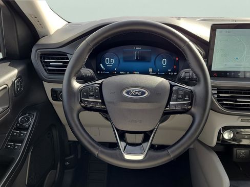 Used 2025 Ford Escape Active w/ Active Premium Tech Pack image 10